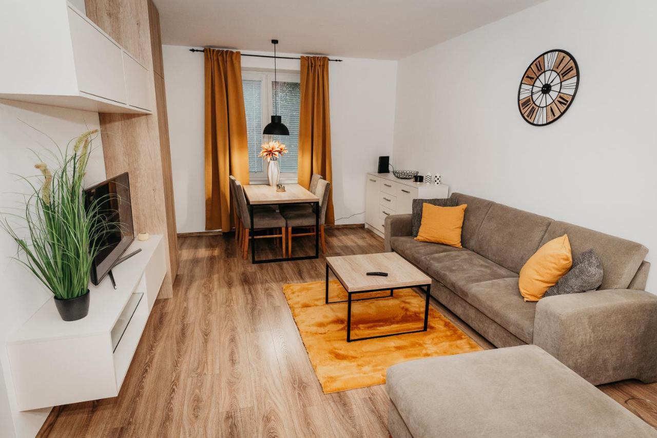 Old Town City Center Apartment 2 - Private Parking Included 코시체 외부 사진