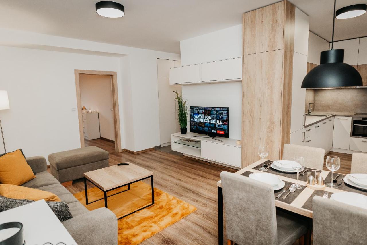 Old Town City Center Apartment 2 - Private Parking Included 코시체 외부 사진