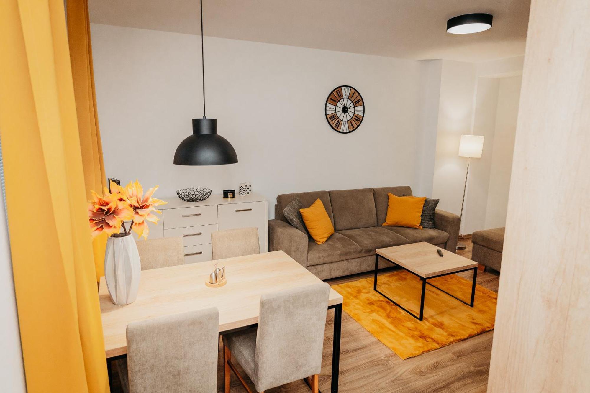 Old Town City Center Apartment 2 - Private Parking Included 코시체 외부 사진